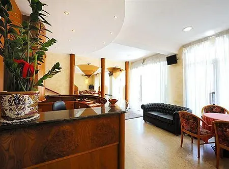 מלון Bridge 3*