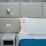 Bridge מלון 3*