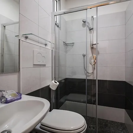 Otel Bridge 3*
