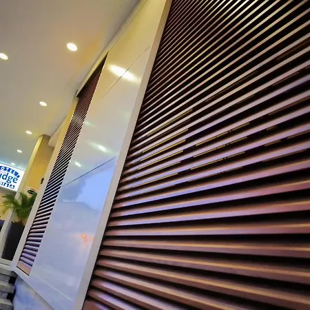 Bridge Otel