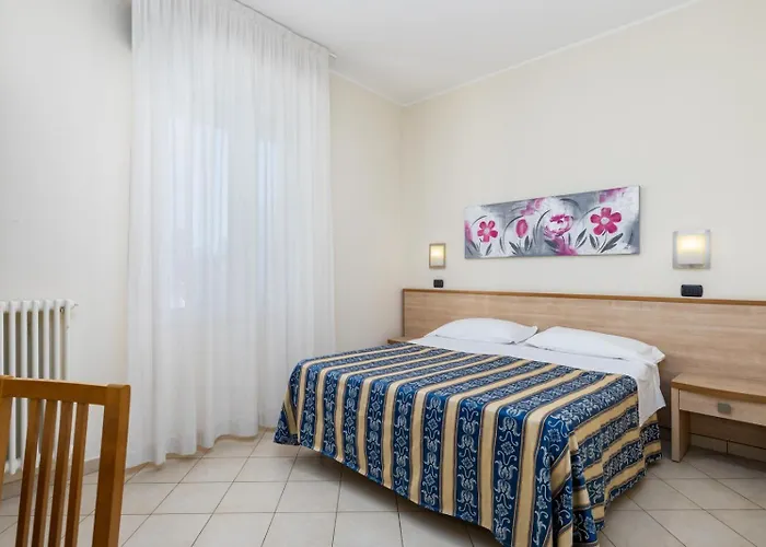 Bridge Hotel 3*
